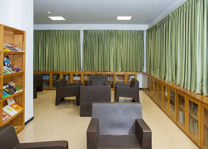 Хостел Torre De Alborache